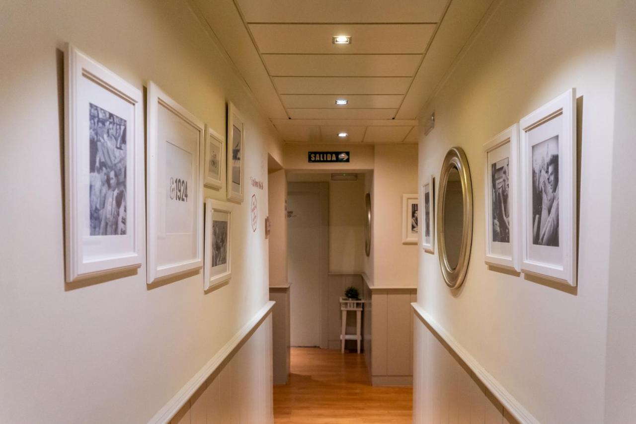Hostal Matheu Madrid Esterno foto