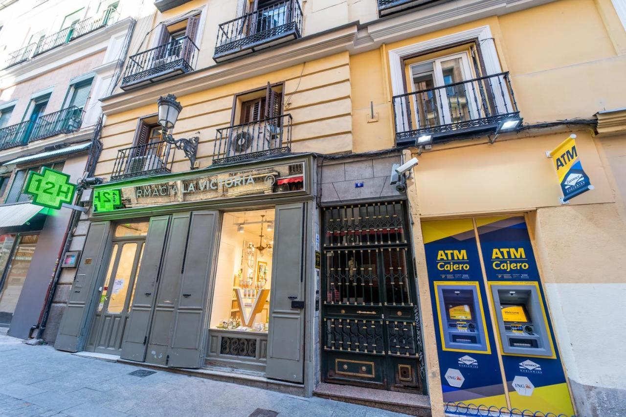 Hostal Matheu Madrid Esterno foto