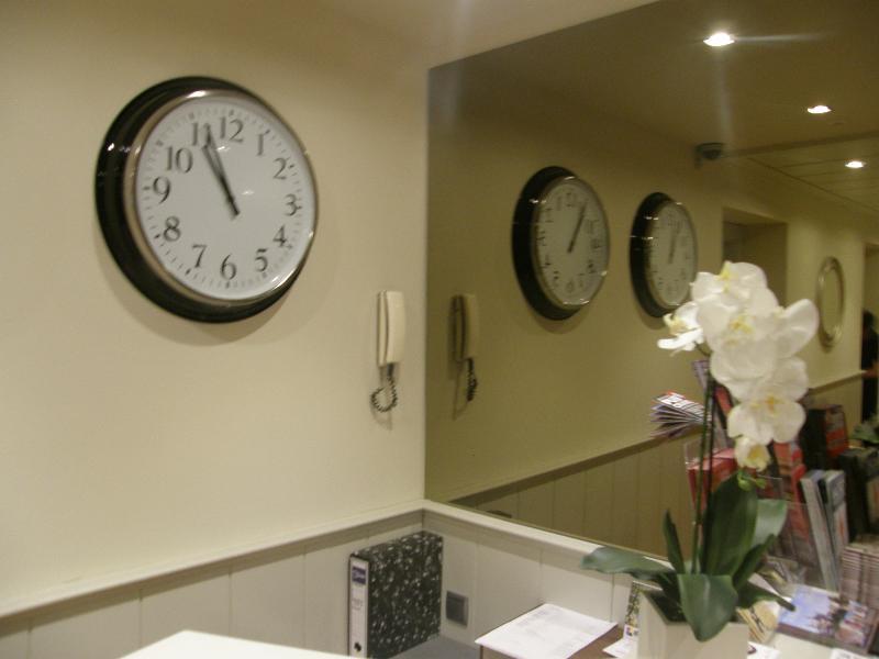 Hostal Matheu Madrid Esterno foto